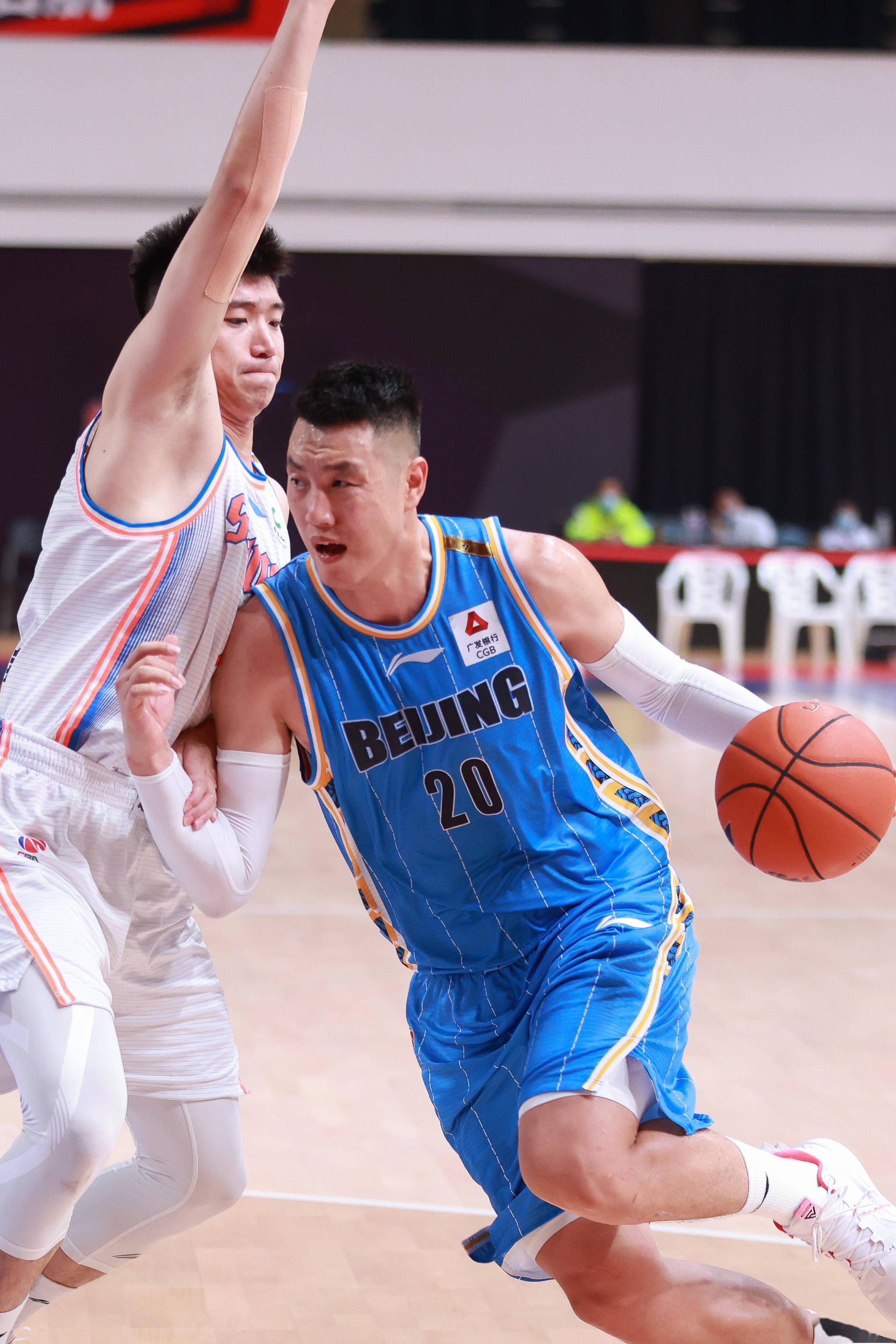 虽然控球率 虽然控球率